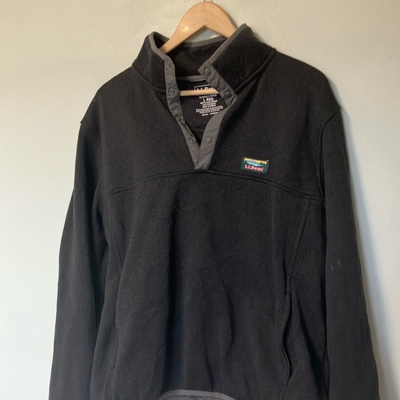 L.L. Bean Charcoal Fleece Pullover - Picture 3 of 6